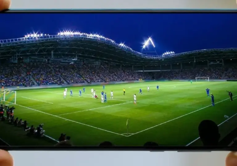 Futebol na palma da mão: assista aos jogos ao vivo pelo celular